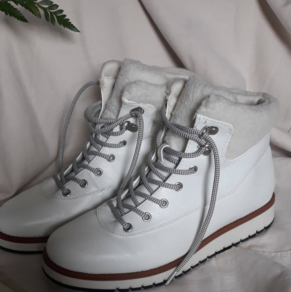 Ciffs- White Mountain Cozy Casual Boots